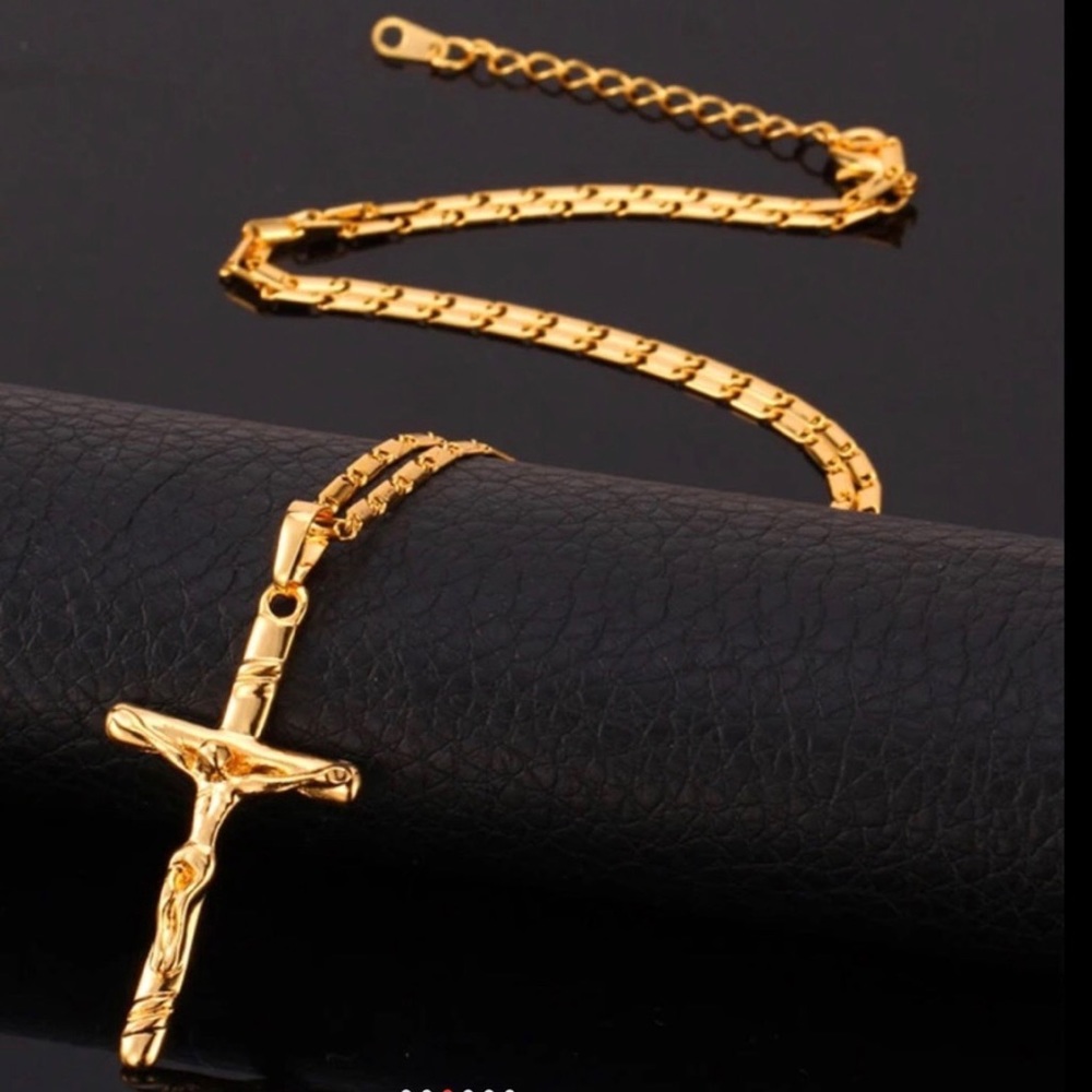New 18K gold cross necklace